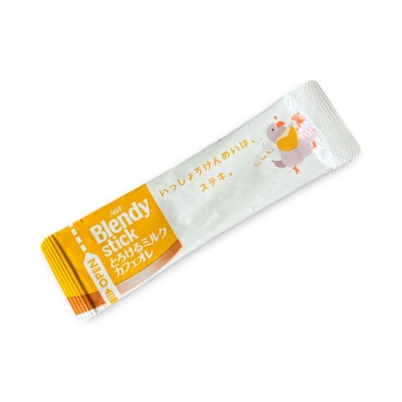Kofe Blendy Stick Cafe Ole nizkokaloriynyy toplenoe moloko 9,3g